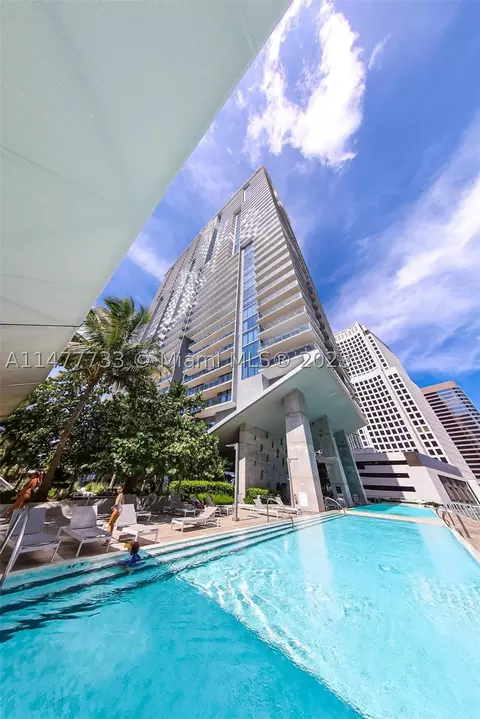 68 SE 6th St #806, Miami, FL 33131