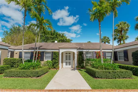 111 Gomez Rd, Hobe Sound, FL 33455