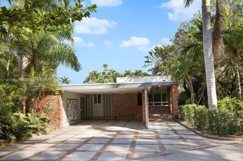 5775 N Bay Rd, Miami Beach, FL 33140