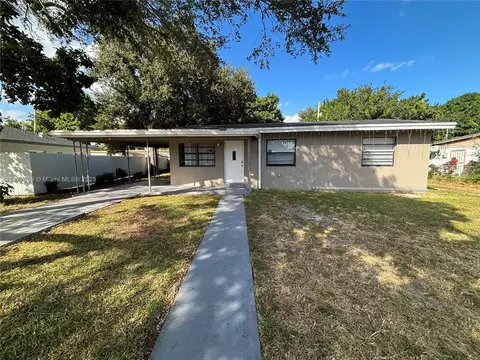 1179 NW 136th St, Miami, FL 33168