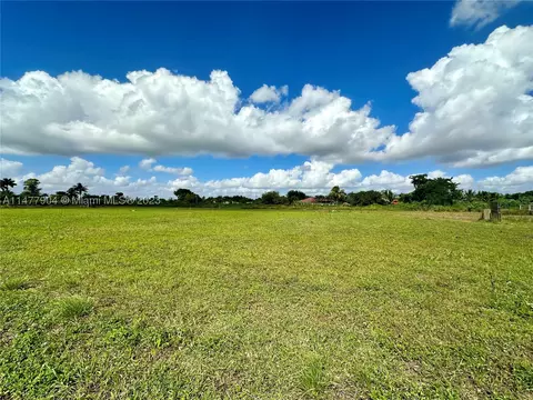 176 SW Nn Sw 182 Ave, Homestead, FL 33187
