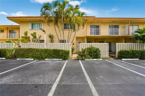 8360 SW 154th Ave #15, Miami, FL 33193