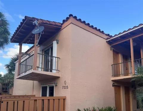 7220 Fairway Dr #G2, Miami Lakes, FL 33014