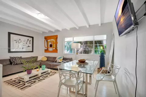 3915 N Meridian Ave #203, Miami Beach, FL 33140