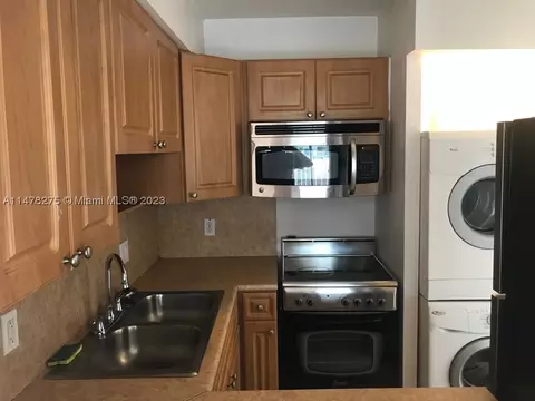 134 SW 7th Ave #303, Miami, FL 33130