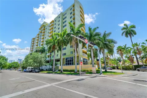 816 NW 11th St #701, Miami, FL 33136