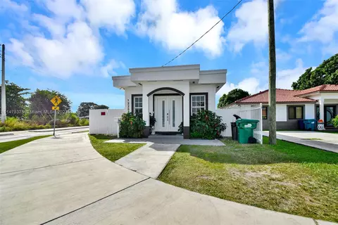 12202 SW 216th St, Miami, FL 33170