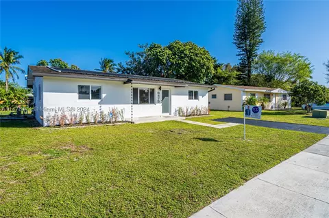 6475 SW 3rd Ct, Margate, FL 33068
