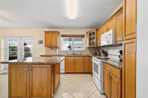 13844 SW 14th St, Miami, FL 33184