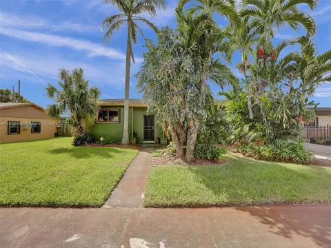 3800 NW 172nd Ter, Miami Gardens, FL 33055