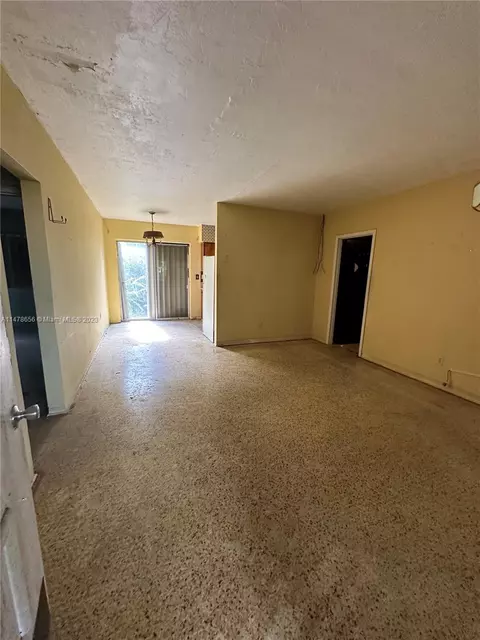 340 W 31st St, Hialeah, FL 33012