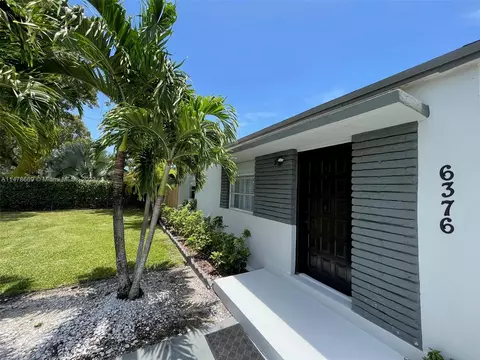 6376 SW 39th St, Miami, FL 33155