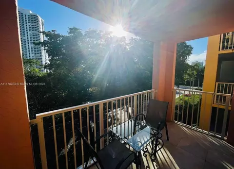 19501 E Country Club Dr #9402, Aventura, FL 33180