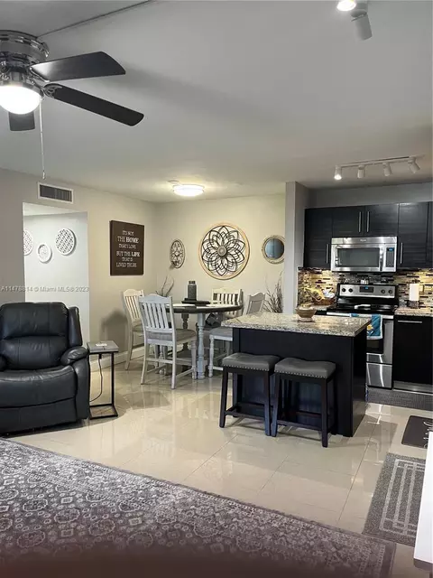 9381 S Belfort Cir #109, Tamarac, FL 33321