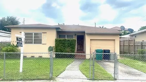6120 SW S Waterway Dr, Miami, FL 33155