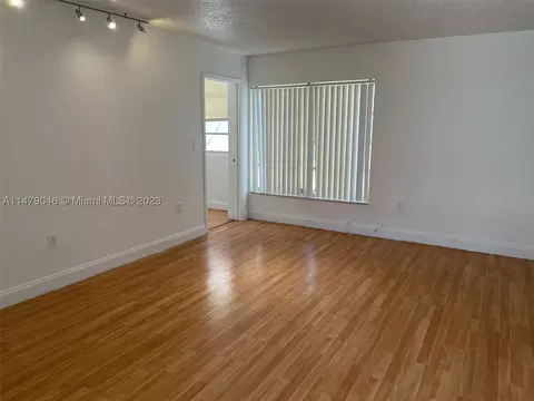 1850 NE 169th St #112, North Miami Beach, FL 33162
