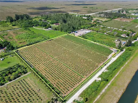 14450 205th Ave, Miami, FL 33196