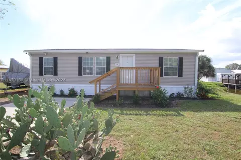 1288 W Lake Dr, Okeechobee, FL 34974