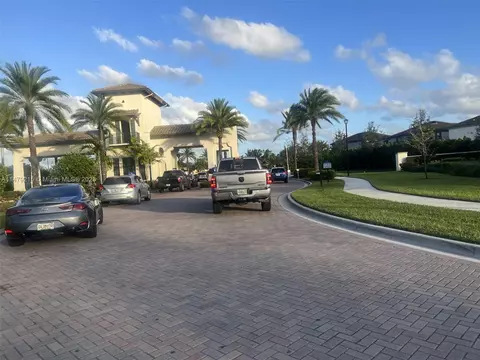 9344 W 33rd Ln #9344, Hialeah, FL 33018 photo 2