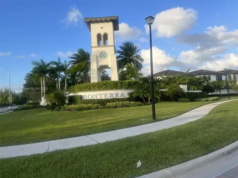 9344 W 33rd Ln #9344, Hialeah, FL 33018