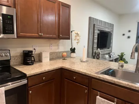 9344 W 33rd Ln #9344, Hialeah, FL 33018 photo 8