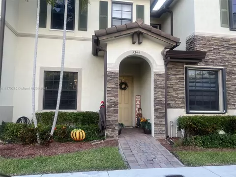 9344 W 33rd Ln #9344, Hialeah, FL 33018 photo 3