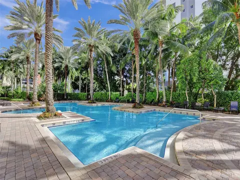 17150 N Bay Rd #2901, Sunny Isles Beach, FL 33160