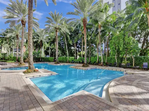17150 N Bay Rd #2901, Sunny Isles Beach, FL 33160