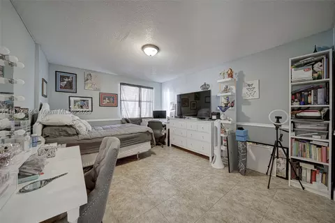 4871 NW 97th Pl #342, Doral, FL 33178