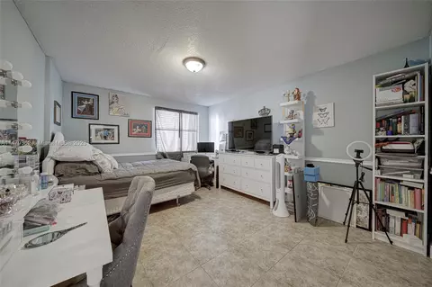 4871 NW 97th Pl #342, Doral, FL 33178
