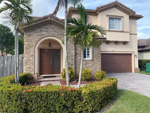 8821 SW 220th St, Cutler Bay, FL 33190