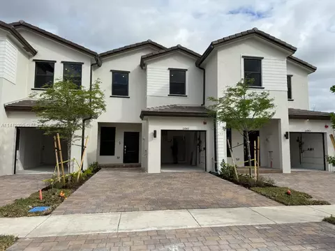 15947 SW 2nd St #15947, Pembroke Pines, FL 33027