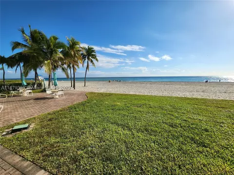 1801 S Surf Rd #1D, Hollywood, FL 33019