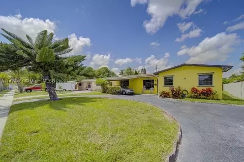 31 NW 170th St, North Miami Beach, FL 33169
