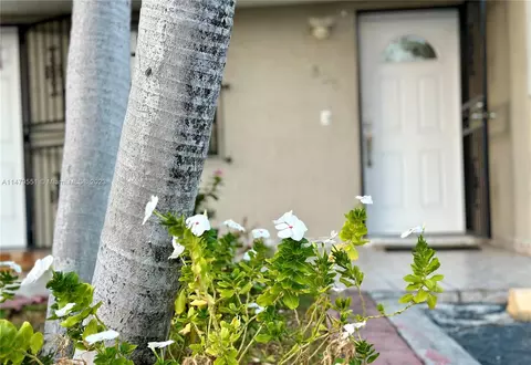 5386 W 24th Ave #109, Hialeah, FL 33016