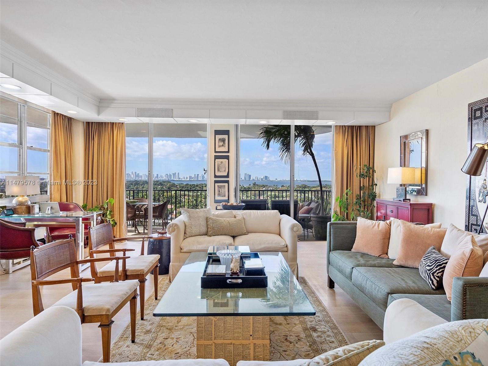 5660 Collins Ave Unit 11A  