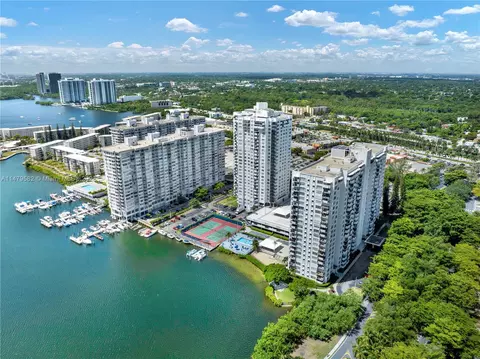 2780 NE 183rd St #1602, Aventura, FL 33160