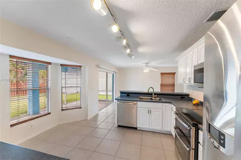 6347 Mullin St, Jupiter, FL 33458 photo 4