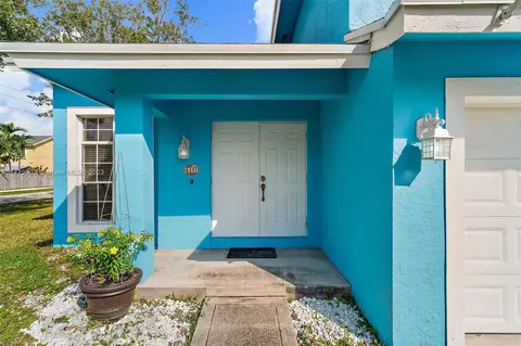 6347 Mullin St, Jupiter, FL 33458 photo 2