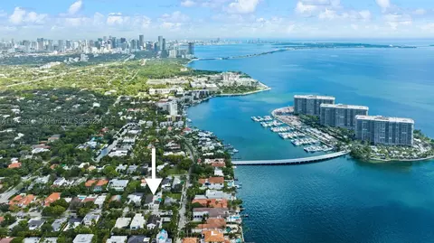 3595 Vista Ct, Miami, FL 33133