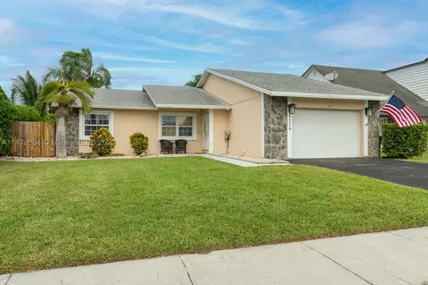 1279 N Fieldlark Ln, Homestead, FL 33035