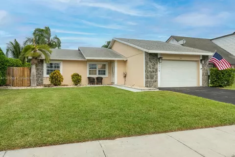 1279 N Fieldlark Ln, Homestead, FL 33035