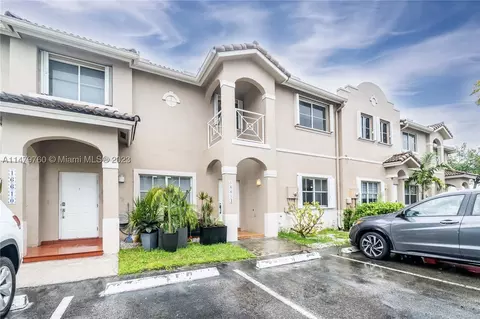 16614 NW 71st Ave, Miami Lakes, FL 33014