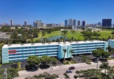 700 NE 14 Ave #401, Hallandale Beach, FL 33009
