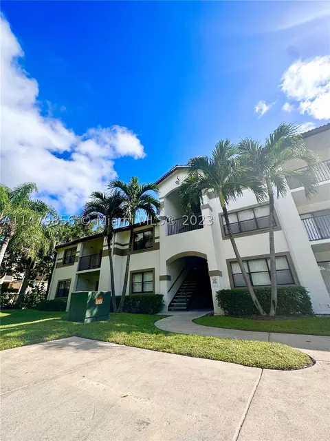 530 S Park Rd #17-11, Hollywood, FL 33021
