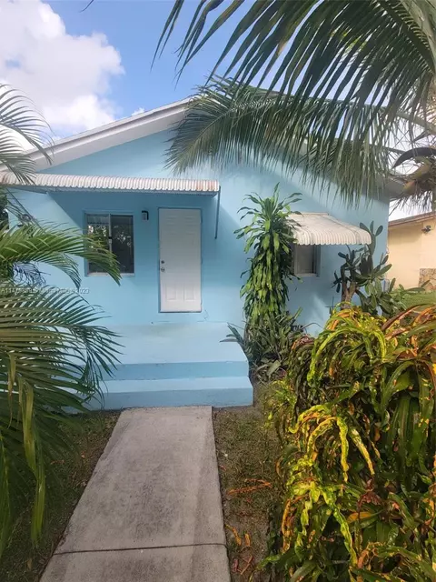 5743 Lincoln St, Hollywood, FL 33021