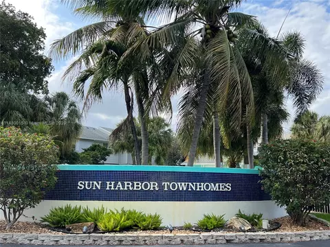 2597 NE 15th St, Pompano Beach, FL 33062