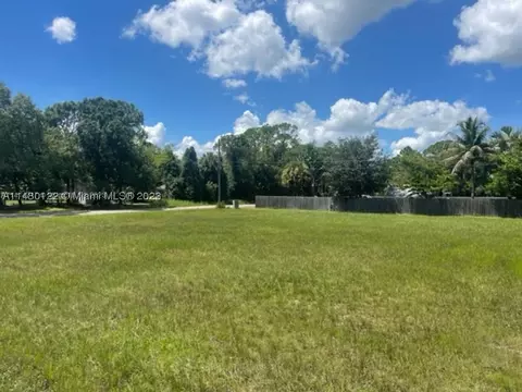 30 S 36 S Oak St, Fellsmere, FL 32948