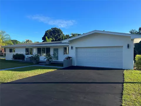 9200 SW 174th St, Palmetto Bay, FL 33157