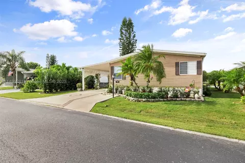 7056 SE Birchwood Ln, Stuart, FL 34997